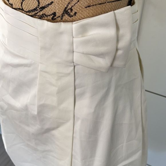 NWT BCBG ivory skirt - Picture 2 of 5